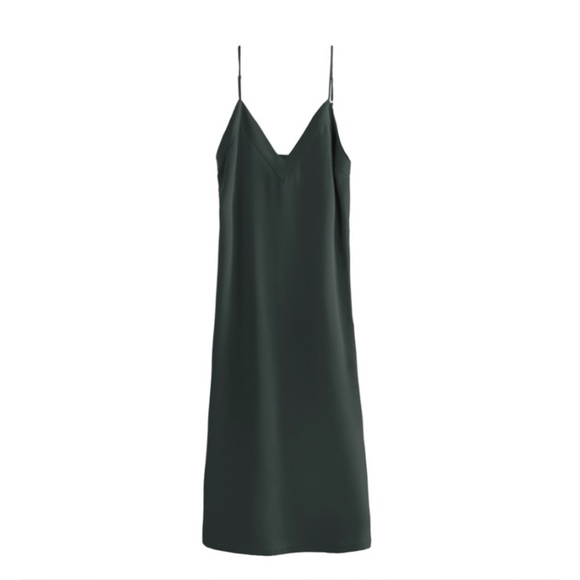 Cuyana Dresses & Skirts - Cuyana Silk Slip Dress - Forest Green Size Small